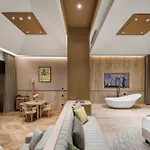 Regnum The Crown Hotel 5*