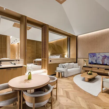 Ξενοδοχείο Regnum The Crown 5*