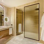 Regnum The Crown Szálloda 5*