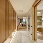 Szálloda Regnum The Crown 5*
