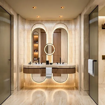 Hotel Regnum The Crown 5*