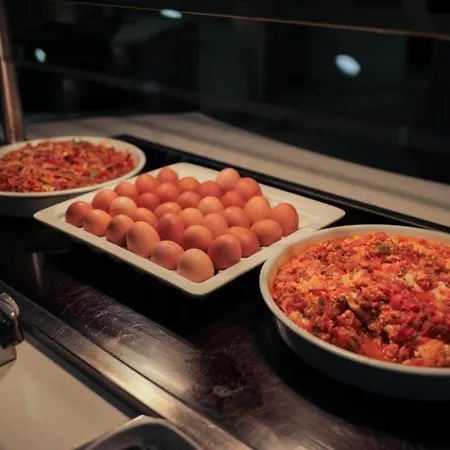 Hotel Regnum The Crown