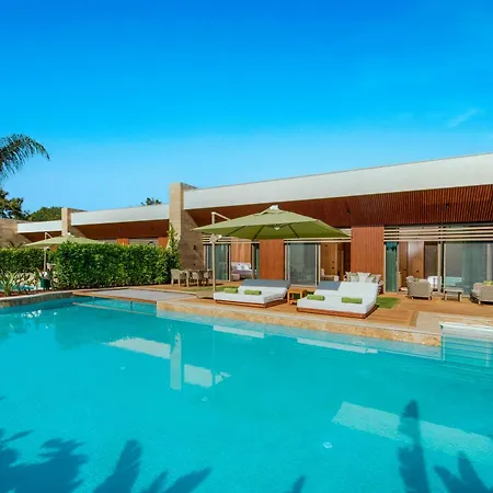 Hotel Regnum The Crown 5*