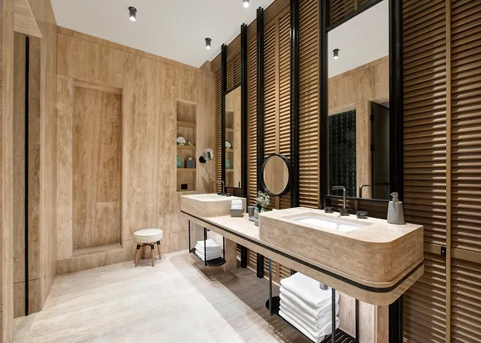 Regnum The Crown 호텔 베렉