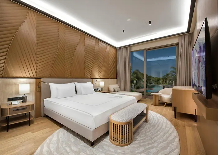 호텔 Regnum The Crown 베렉