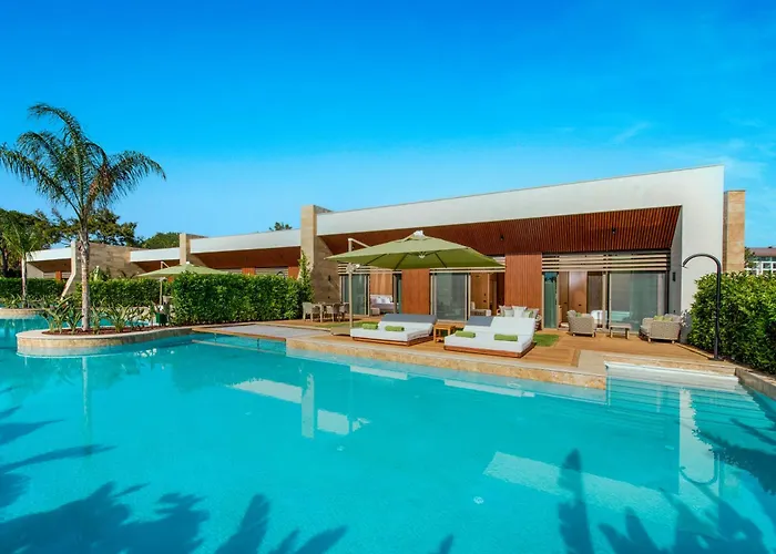 호텔 Regnum The Crown 5*