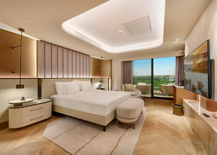 호텔 Regnum The Crown 베렉