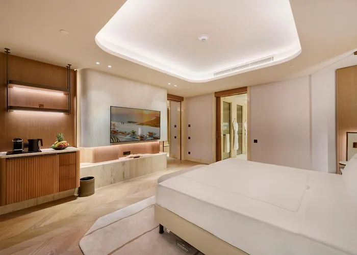 호텔 Regnum The Crown