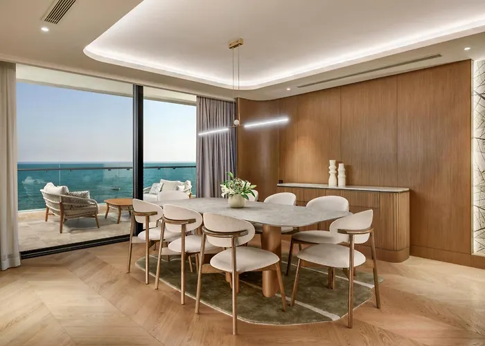 Regnum The Crown 호텔 베렉