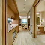 Hotel Regnum The Crown