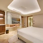 Regnum The Crown Hotel