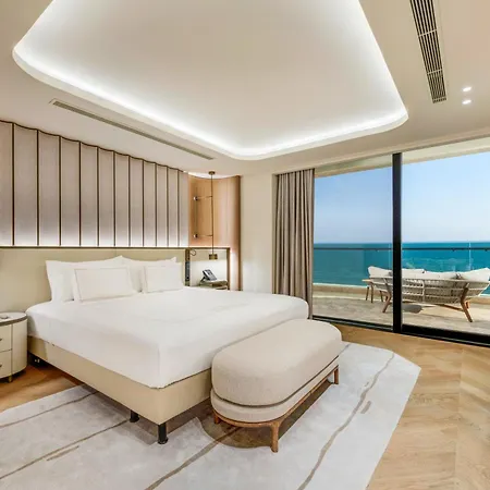 Ξενοδοχείο Regnum The Crown 5*