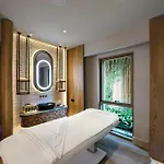 Regnum The Crown Hotel