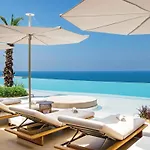 Regnum The Crown Hotel